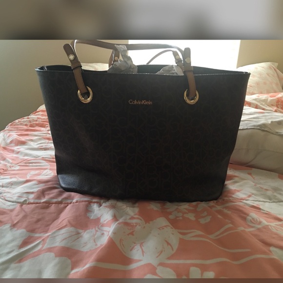 Calvin Klein Handbags - Calvin Klein tote 👜